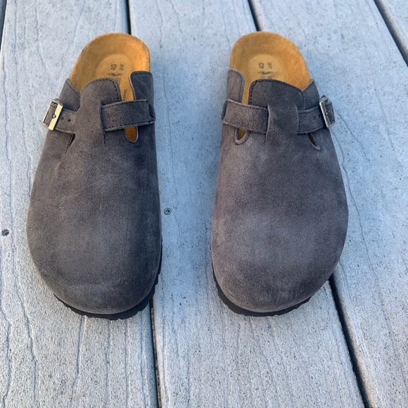 Naot Gray clogs with Ergonomic Design and Adjustable Strap - Picture 3 of 7